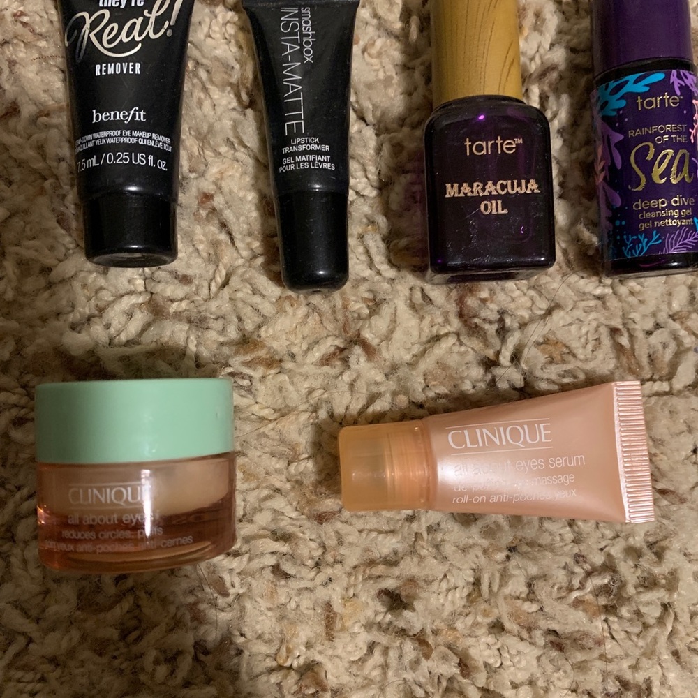 Makeup Bundle - Picture 4 of 4